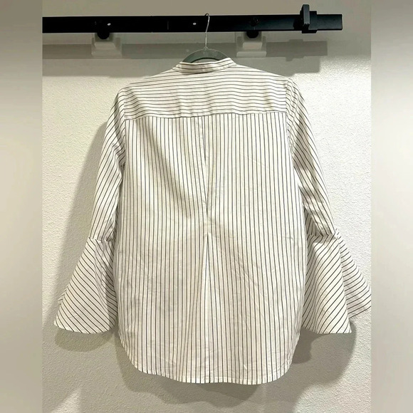 Calvin Klein blouse with self tie bell cuffs. Very unique! Size small.​ - Picture 2 of 8